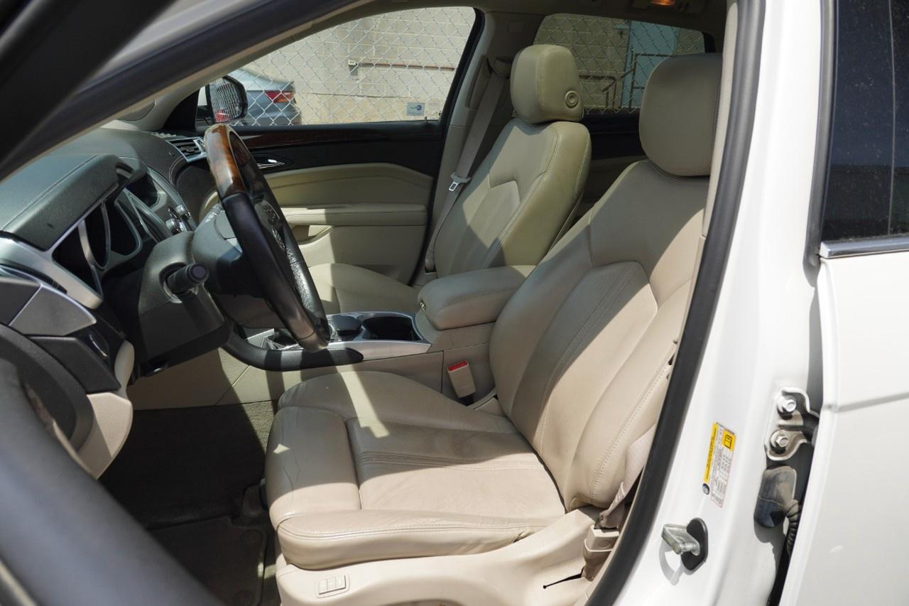 2010 Cadillac SRX AWD 4dr 3.0 Luxury Photo