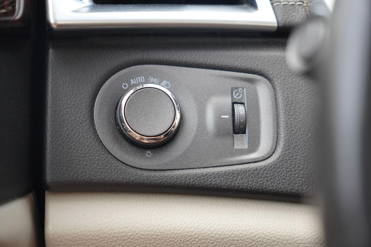 2010 Cadillac SRX AWD 4dr 3.0 Luxury Photo