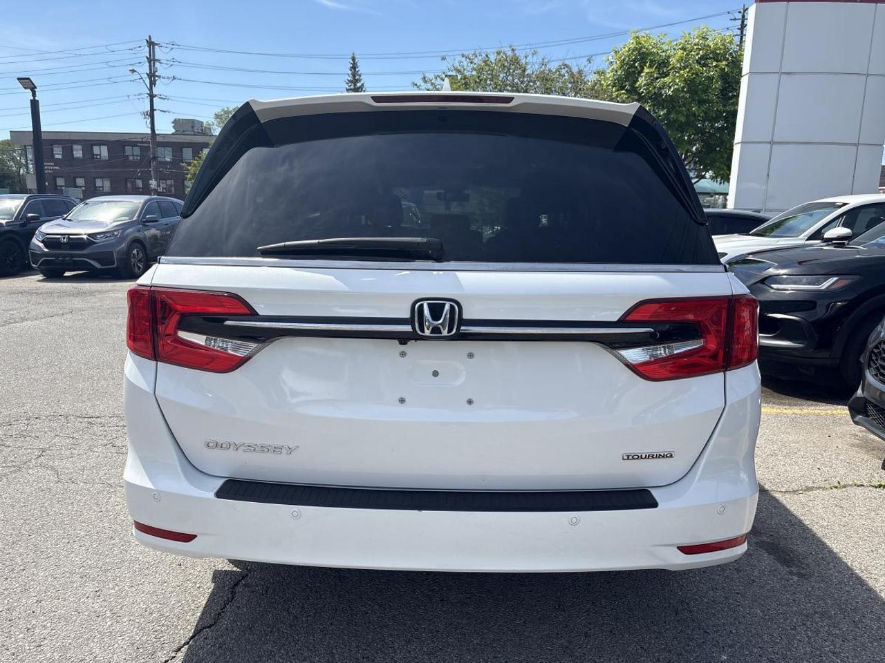 2023 Honda Odyssey Touring Fully Loaded Top Trim Photo