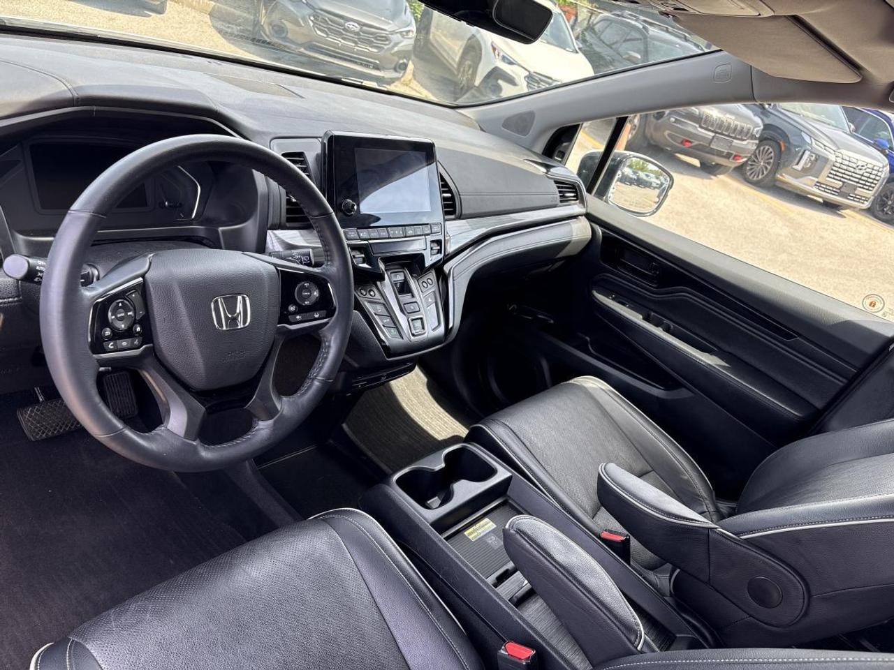 2023 Honda Odyssey Touring Fully Loaded Top Trim Photo