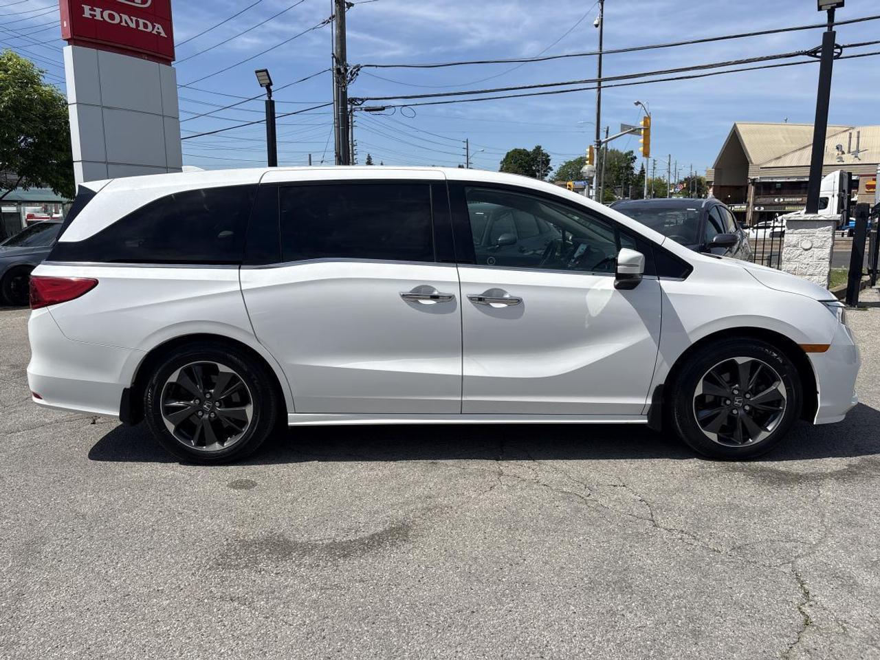 2023 Honda Odyssey Touring Fully Loaded Top Trim Photo