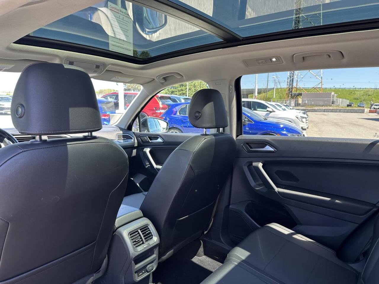 2018 Volkswagen Tiguan Comfortline 2.0T 8sp at w/Tip 4M Photo