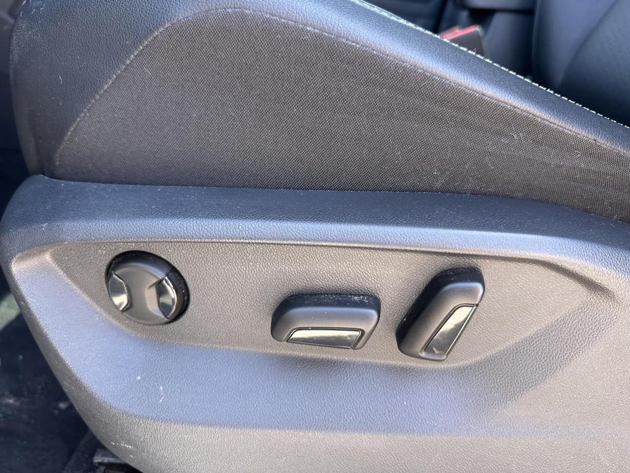 2018 Volkswagen Tiguan Comfortline 2.0T 8sp at w/Tip 4M Photo