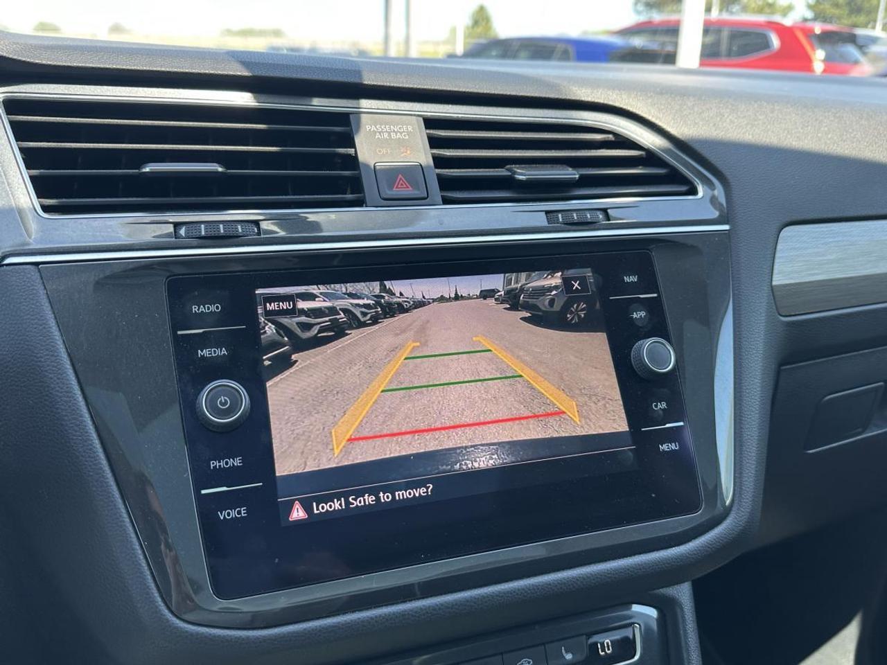 2018 Volkswagen Tiguan Comfortline 2.0T 8sp at w/Tip 4M Photo