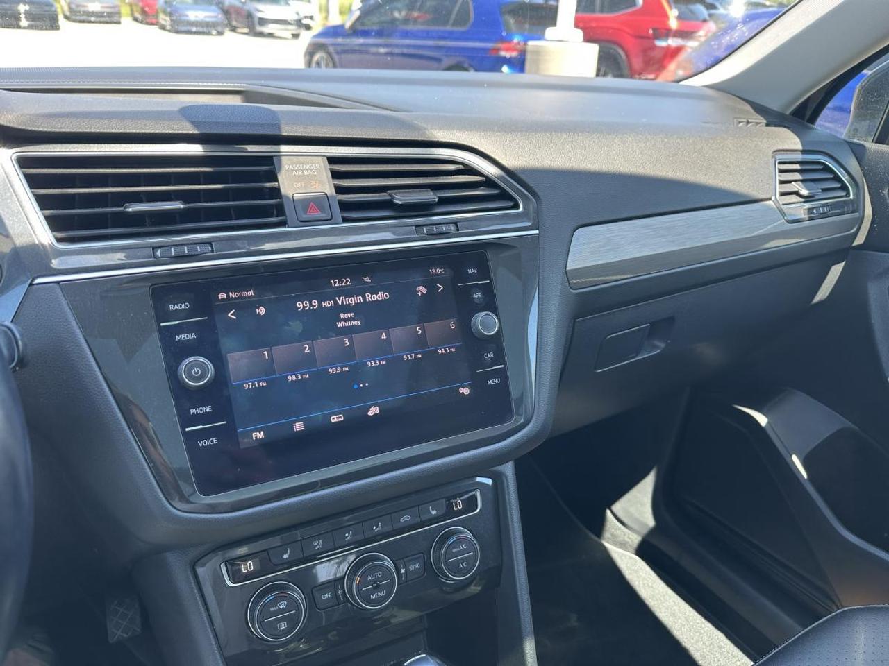 2018 Volkswagen Tiguan Comfortline 2.0T 8sp at w/Tip 4M Photo