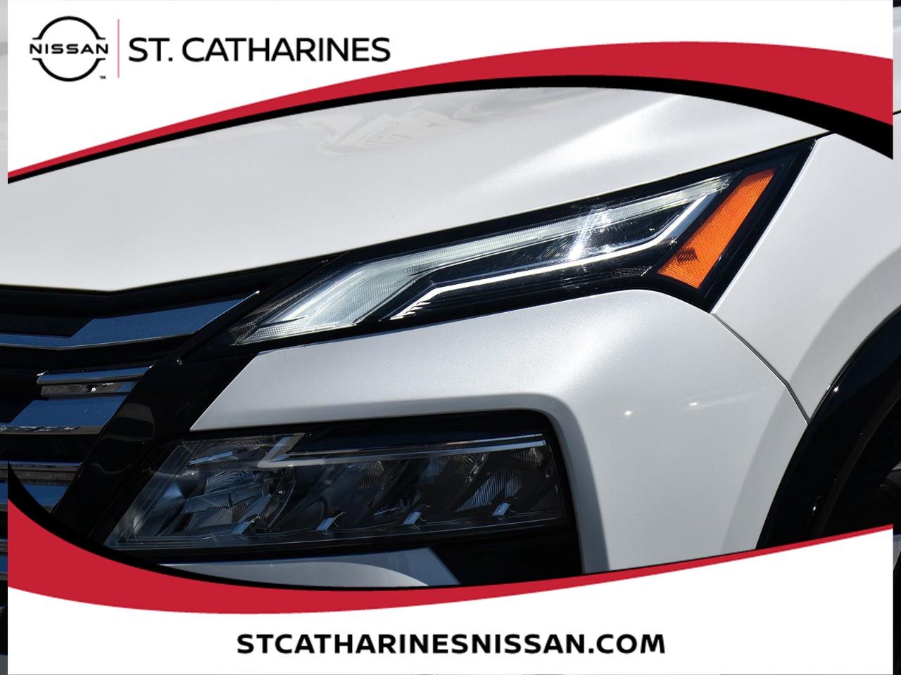 2025 Nissan Rogue Platinum Photo2