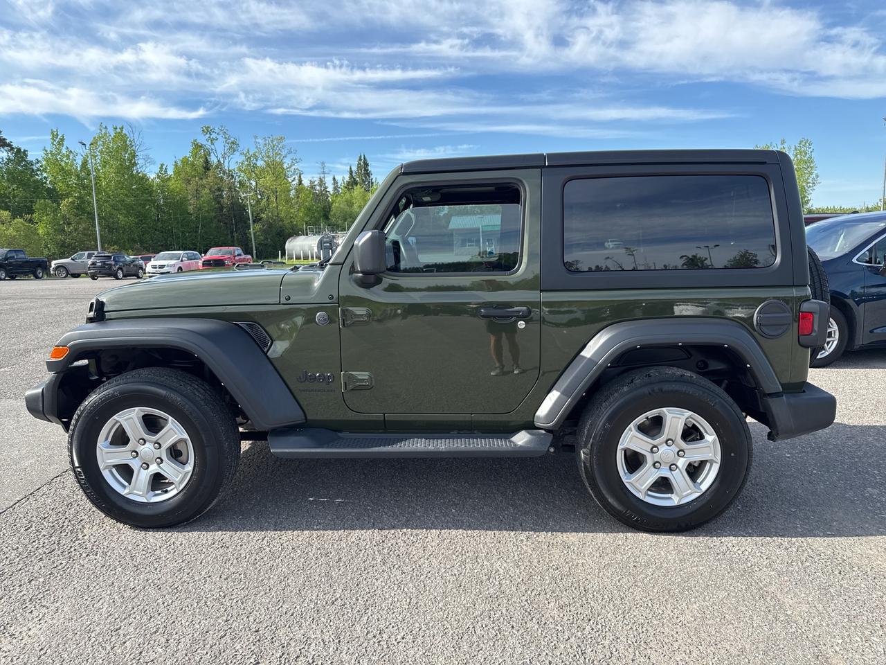 2022 Jeep Wrangler Sport S Photo