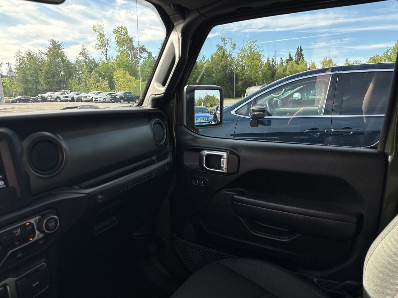 2022 Jeep Wrangler Sport S Photo
