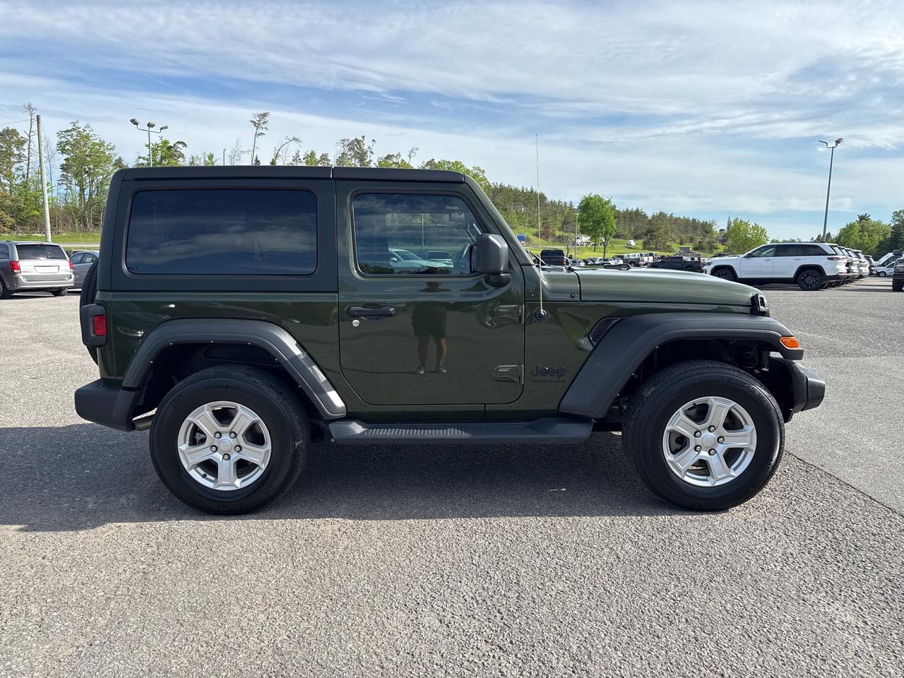 2022 Jeep Wrangler Sport S Photo