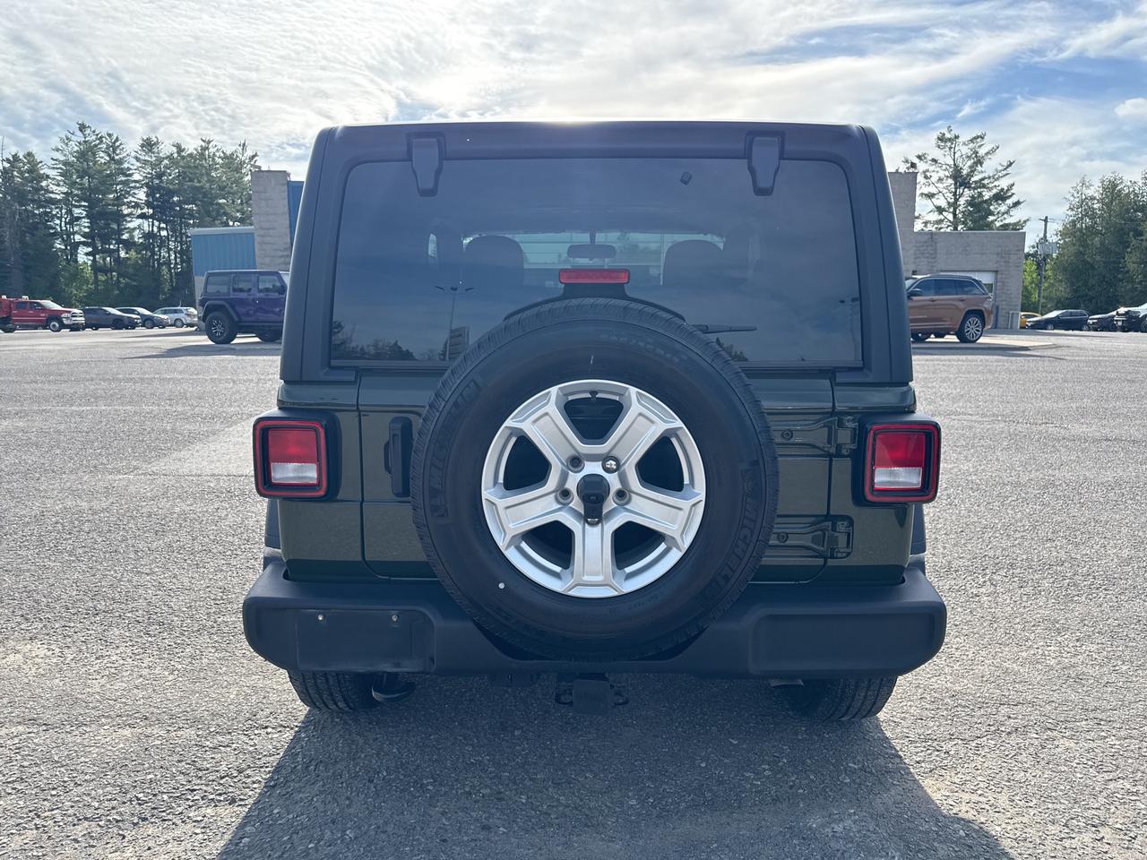 2022 Jeep Wrangler Sport S Photo