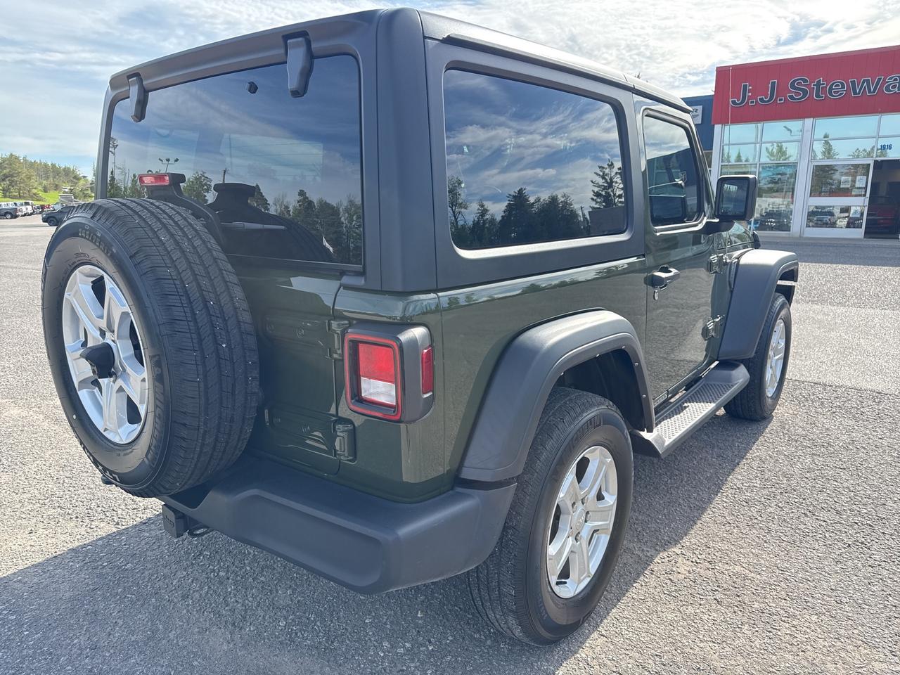 2022 Jeep Wrangler Sport S Photo