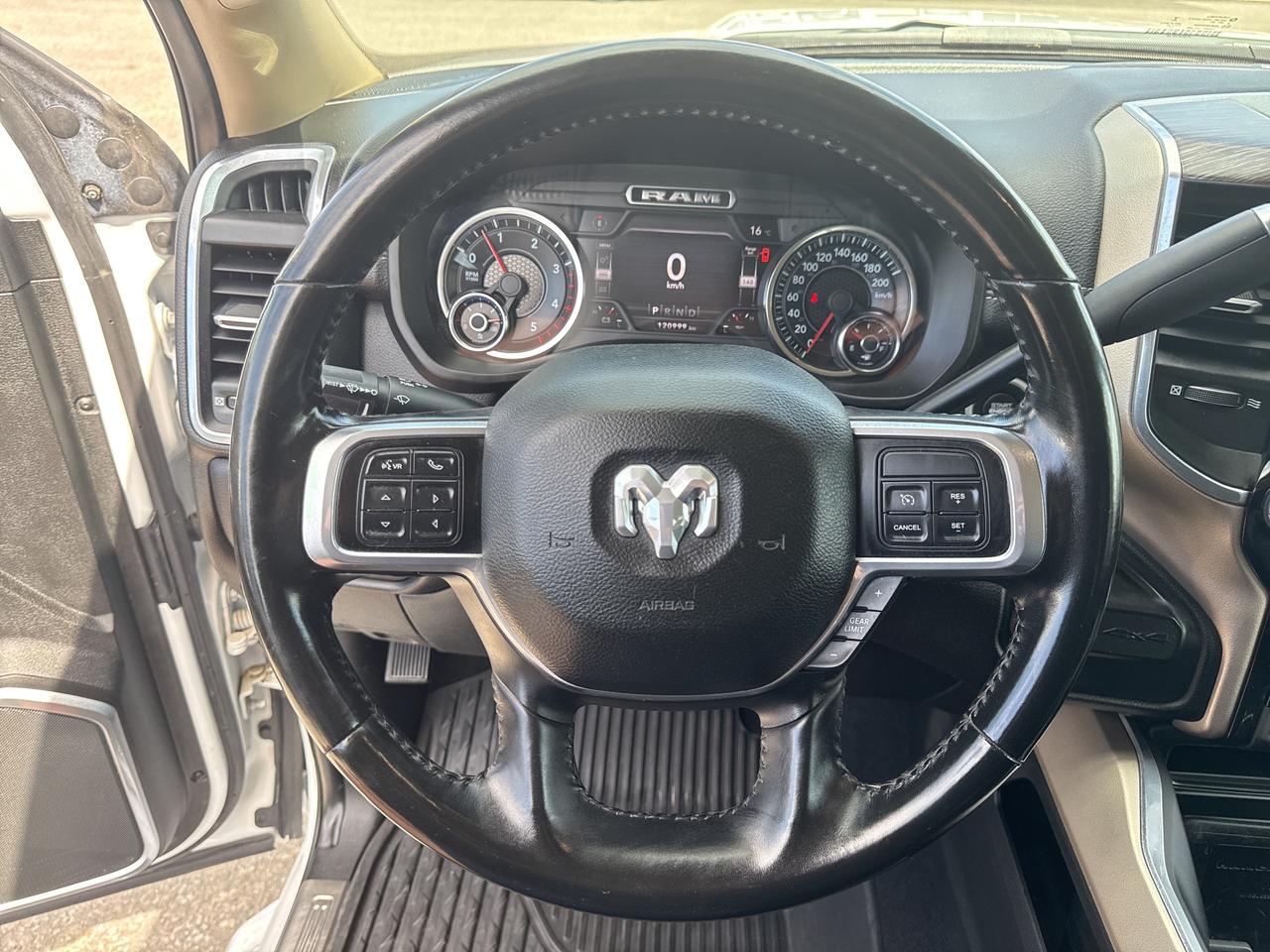 2021 RAM 2500 Laramie - tow pkg - sunroof Photo