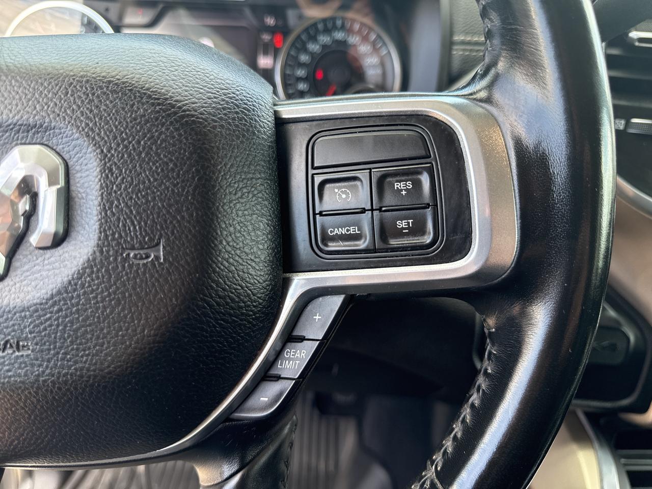2021 RAM 2500 Laramie - tow pkg - sunroof Photo