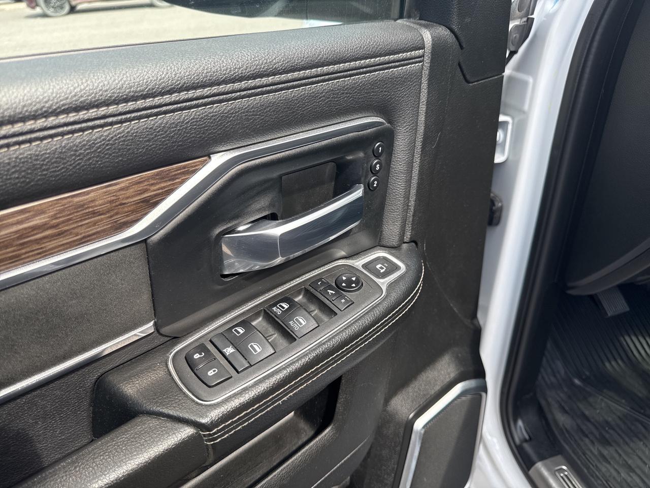 2021 RAM 2500 Laramie - tow pkg - sunroof Photo