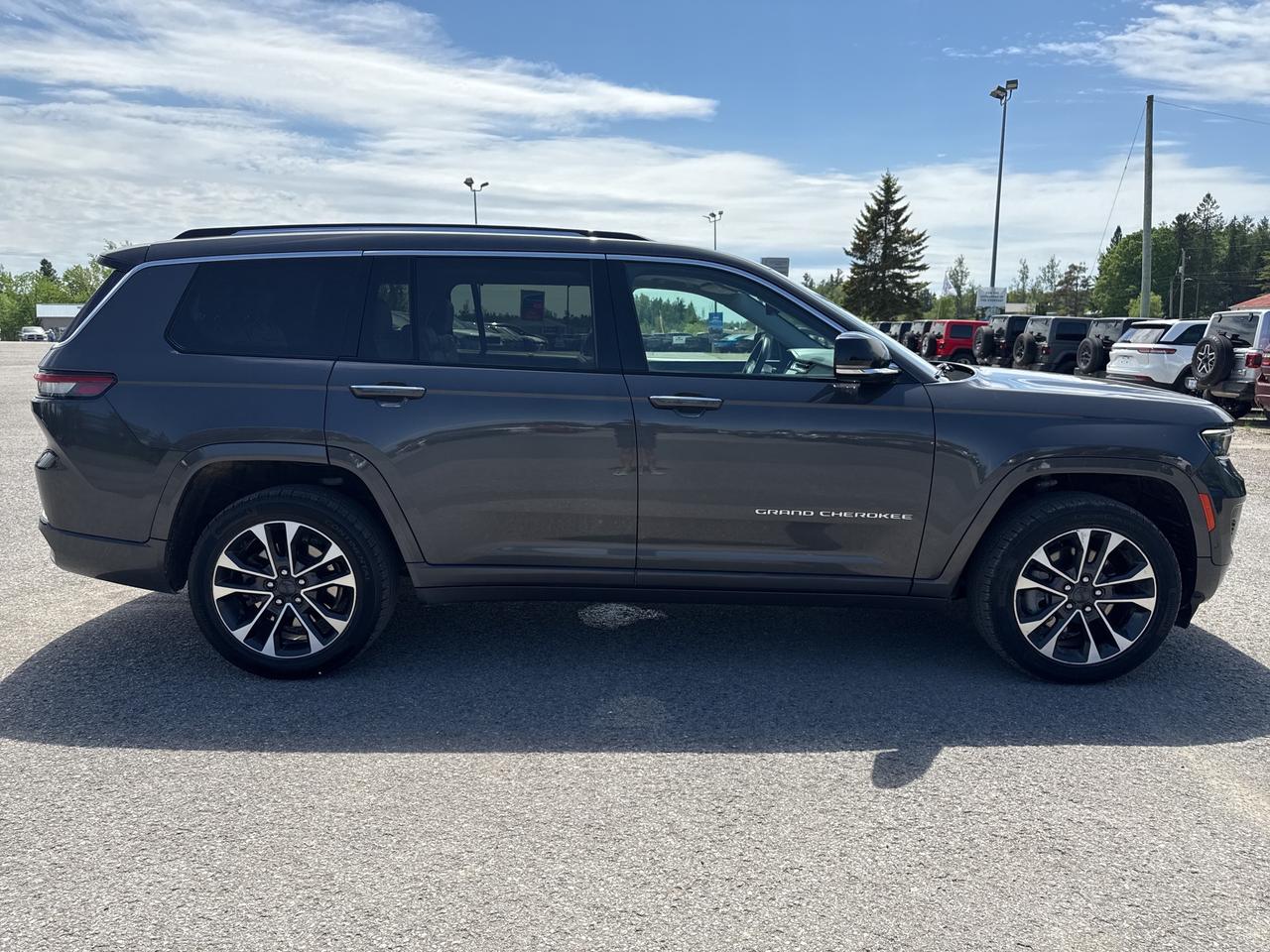 2021 Jeep Grand Cherokee L Overland - htd/vented massage seats - adaptive cru Photo