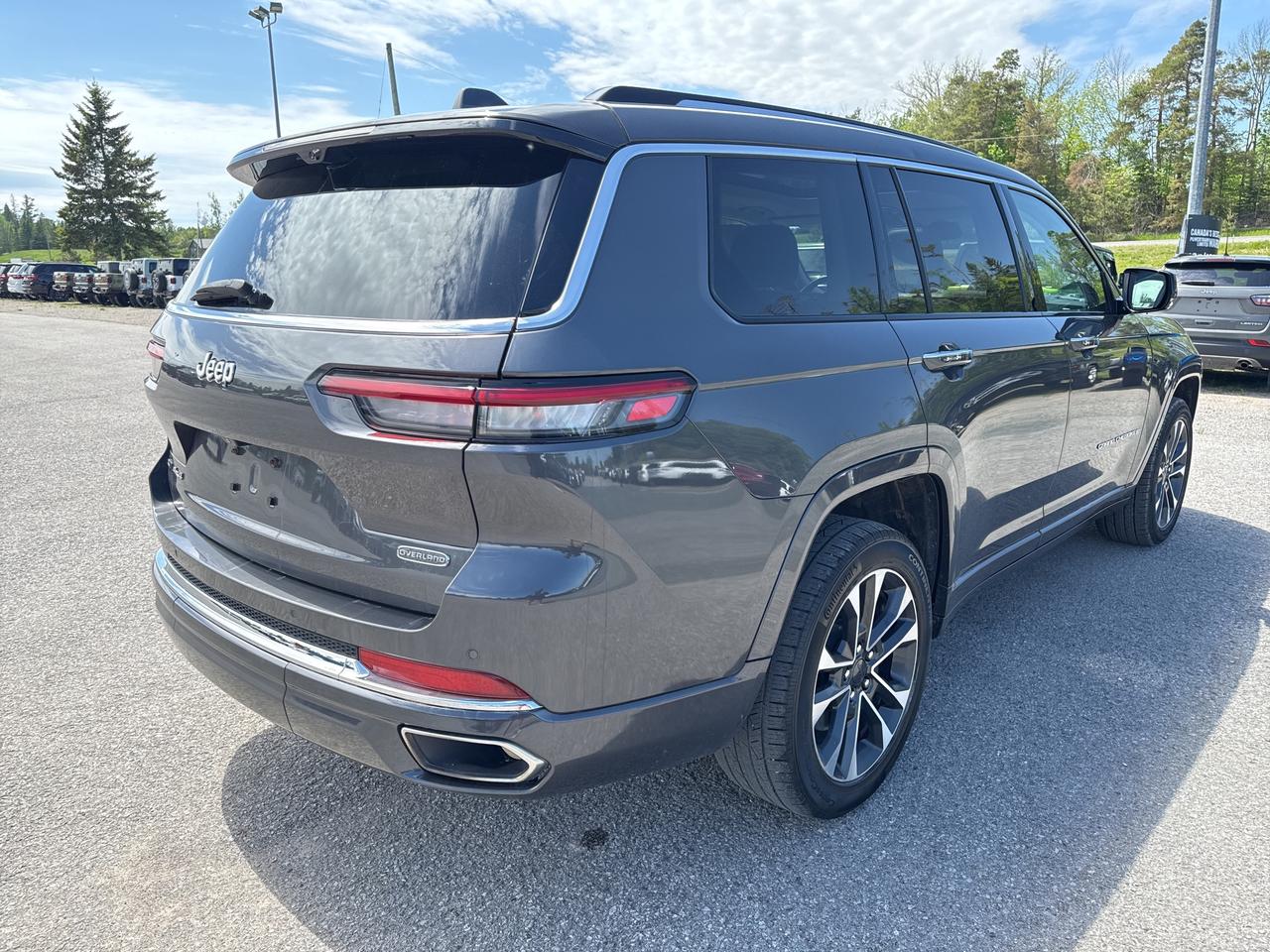 2021 Jeep Grand Cherokee L Overland - htd/vented massage seats - adaptive cru Photo