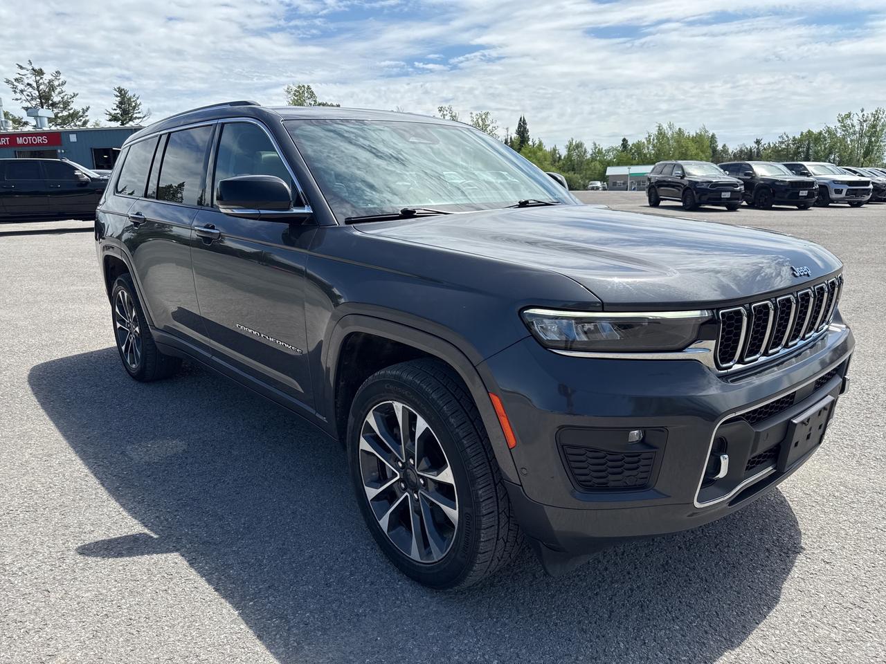 2021 Jeep Grand Cherokee L Overland - htd/vented massage seats - adaptive cru Photo