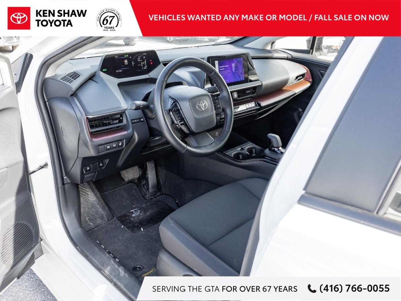 2024 Toyota Prius Prime SE 5dr Hatchback Photo