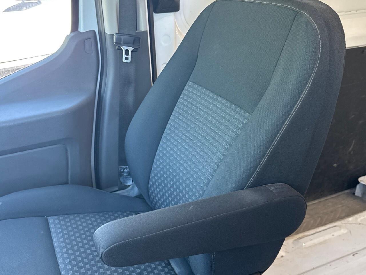 2023 Ford Transit Cargo Van BASE   AWD   LOW KM   NO ACCIDENTS Photo