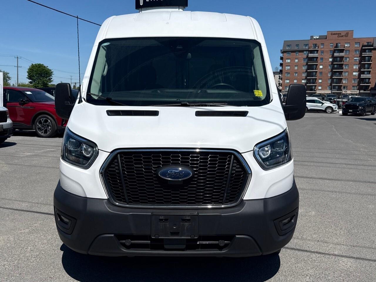 2023 Ford Transit Cargo Van BASE   AWD   LOW KM   NO ACCIDENTS Photo