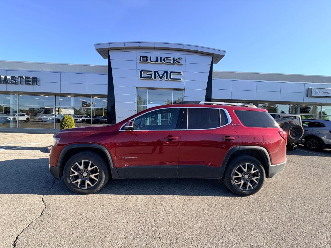 2020 GMC Acadia AWD SLE Photo2