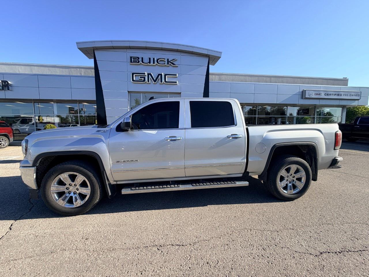 2018 GMC Sierra 1500 4WD CREW CAB SHORT BOX SLT Photo2