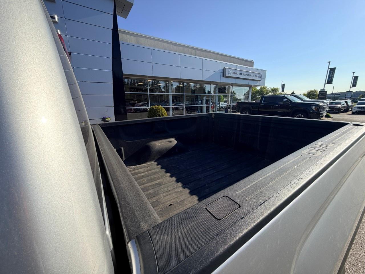 2018 GMC Sierra 1500 4WD CREW CAB SHORT BOX SLT Photo