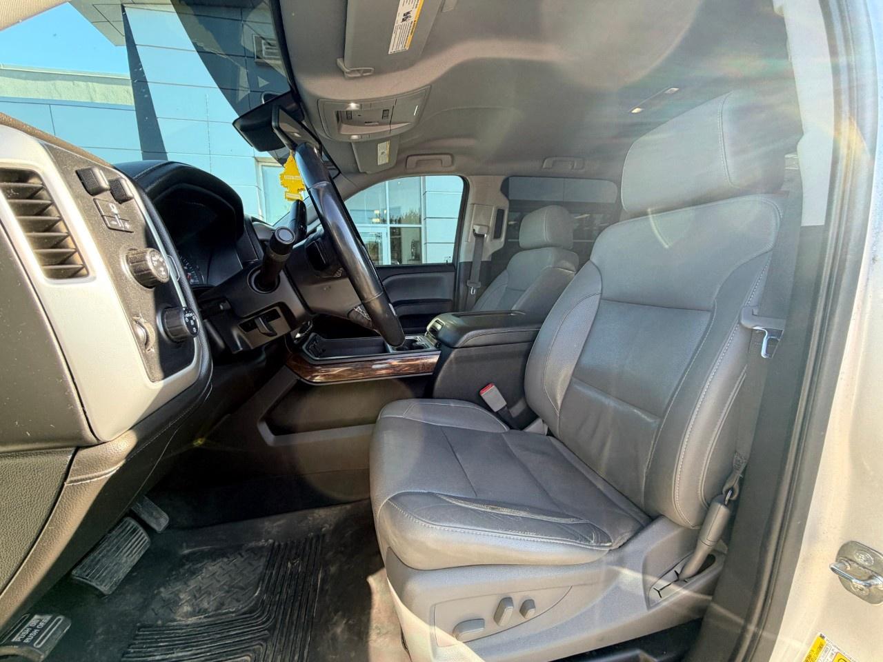 2018 GMC Sierra 1500 4WD CREW CAB SHORT BOX SLT Photo