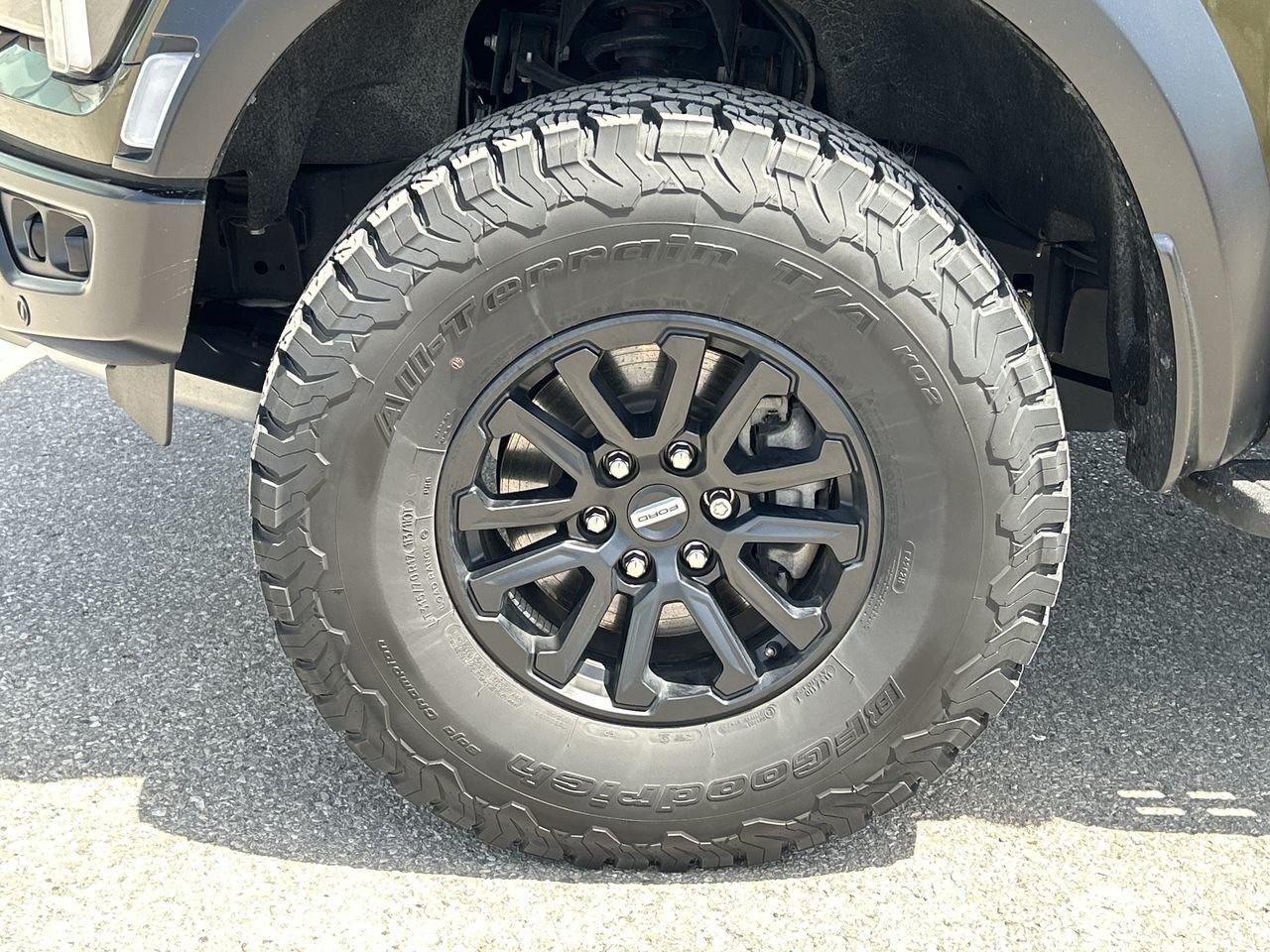 2024 Ford F-150 4x4 SuperCrew RAPTOR - 145 WB  Clean Accident-Free Photo