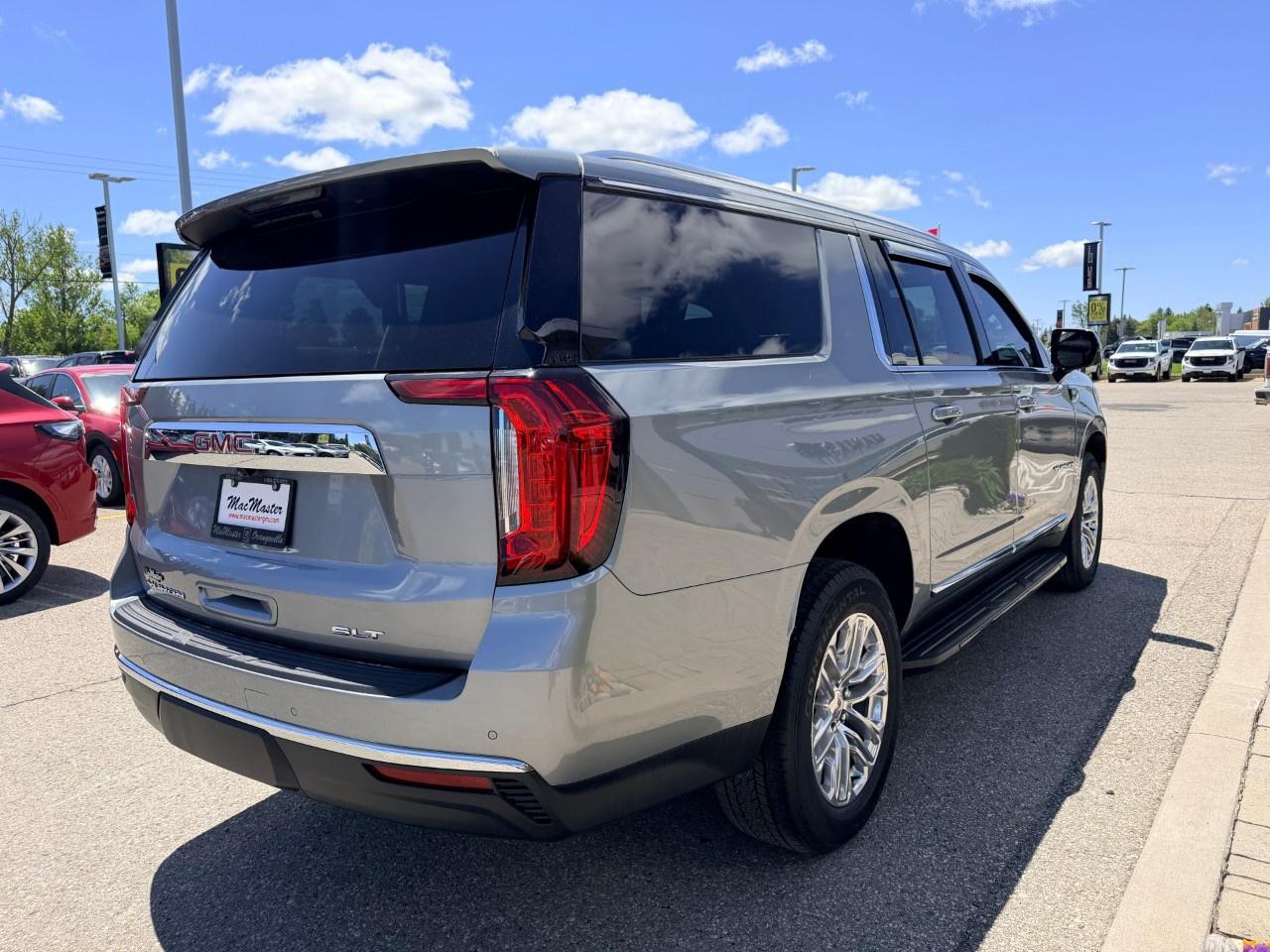 2023 GMC Yukon XL 4WD 4dr SLT Photo