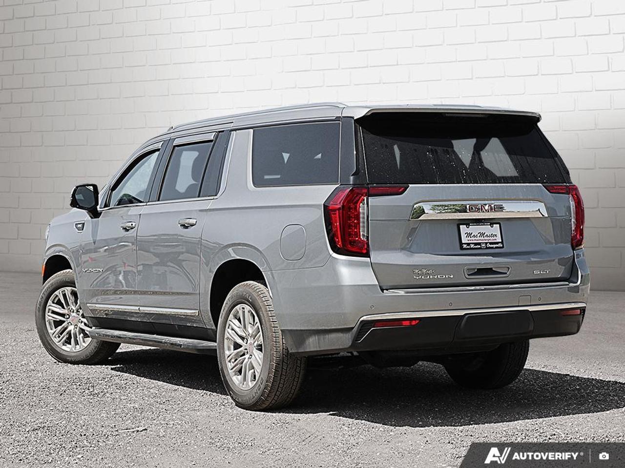 2023 GMC Yukon XL 4WD 4dr SLT Photo