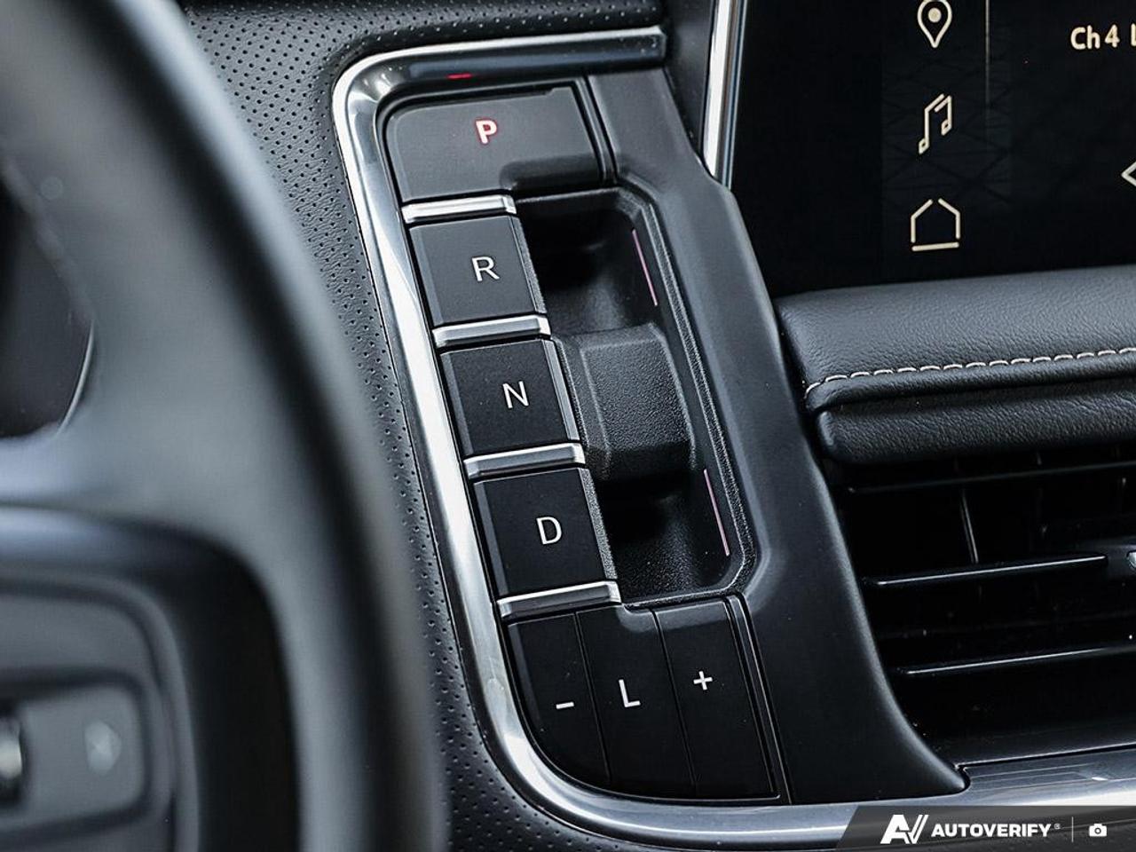 2023 GMC Yukon XL 4WD 4dr SLT Photo