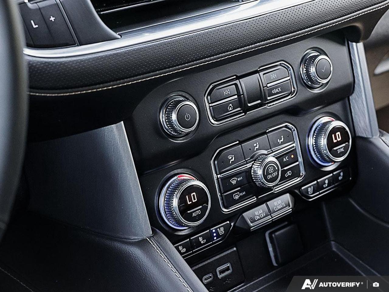 2023 GMC Yukon XL 4WD 4dr SLT Photo