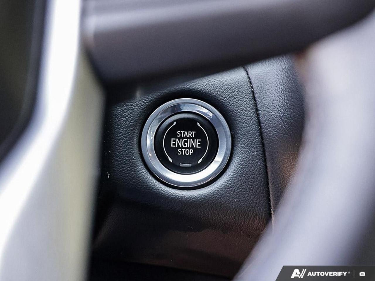 2023 GMC Yukon XL 4WD 4dr SLT Photo