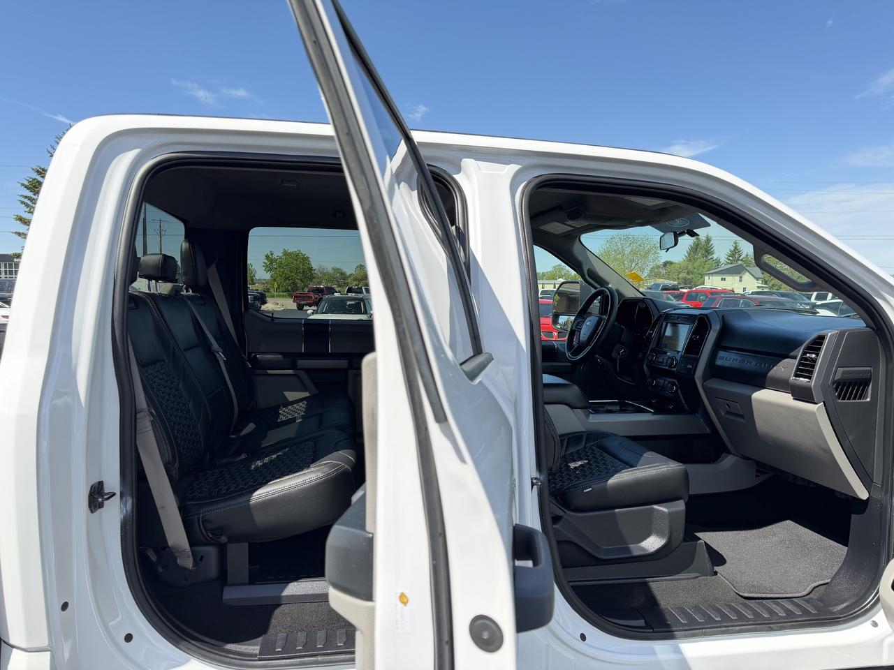 2019 Ford F-250 XLT LEVEL/WHEEL/TIRE/LEATHER PKG!! Photo