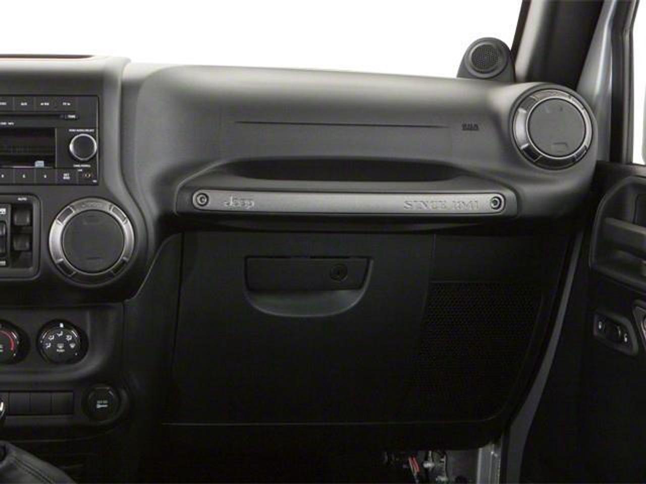 2012 Jeep WRANGLER UNLIMITED Sahara Photo