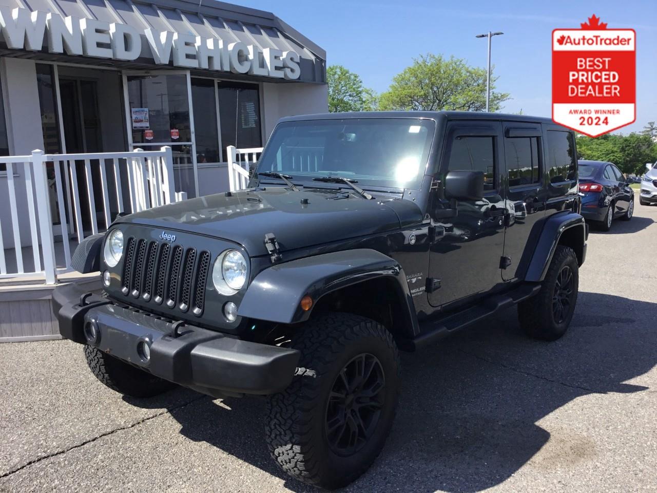 2017 Jeep WRANGLER UNLIMITED Sahara Photo0
