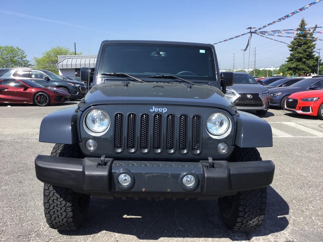 2017 Jeep WRANGLER UNLIMITED Sahara Photo