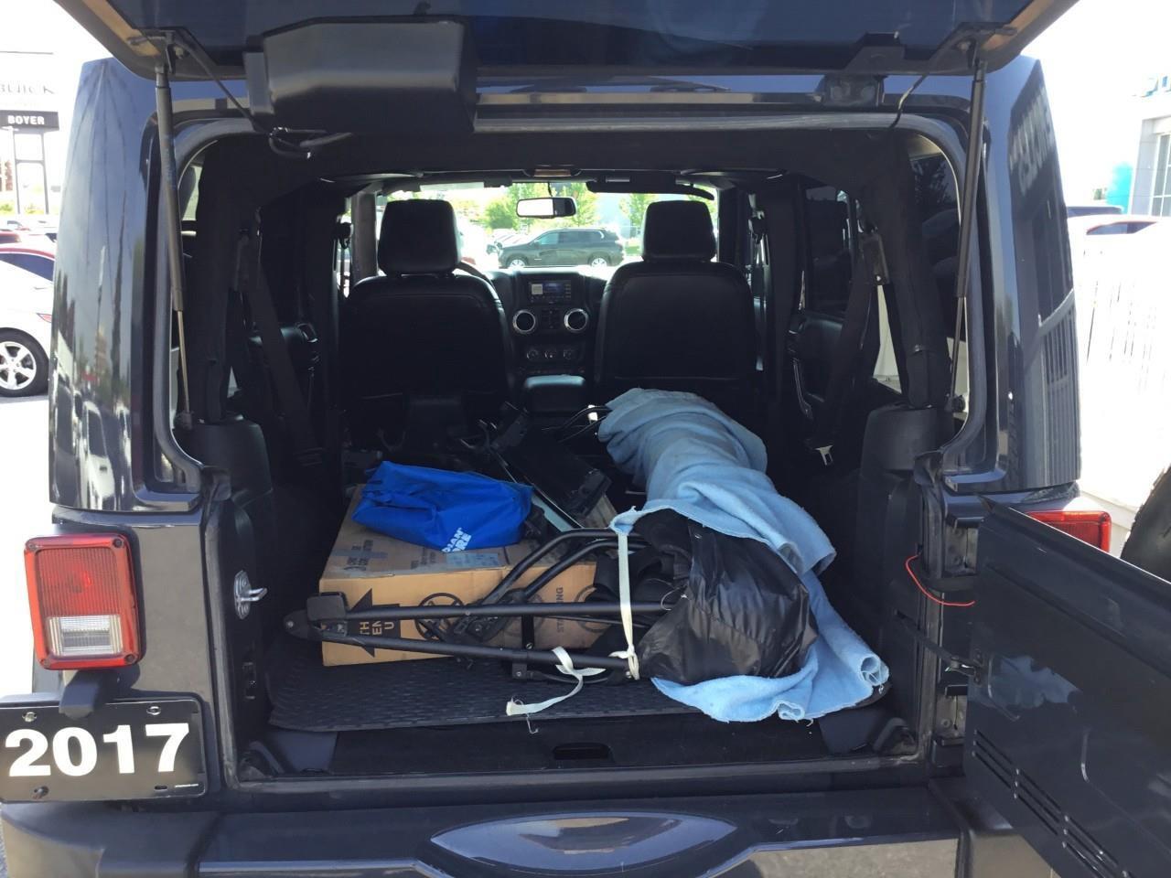 2017 Jeep WRANGLER UNLIMITED Sahara Photo