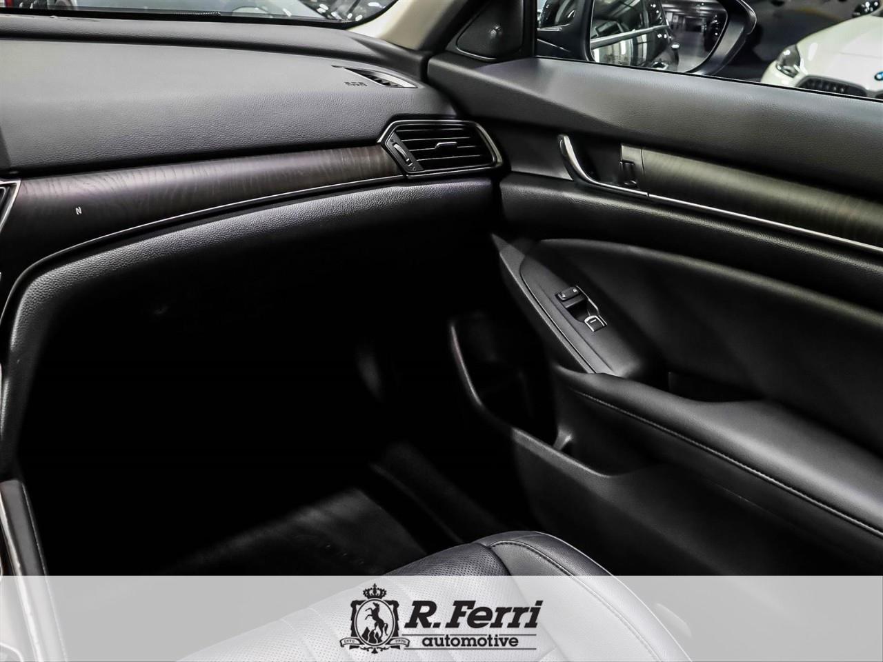 2020 Honda Accord Touring 1.5T 4dr Sedan Photo