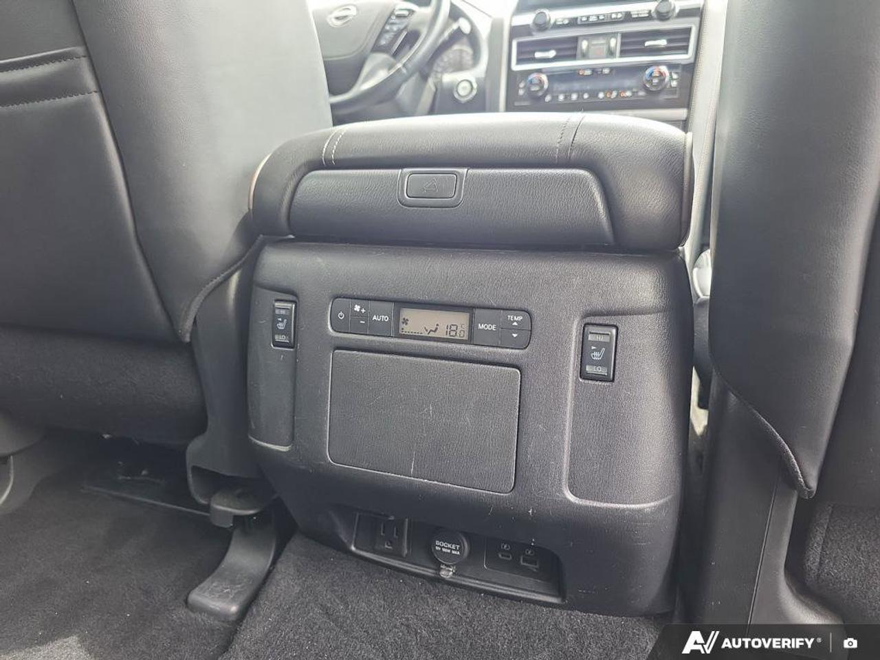 2023 Nissan Armada Platinum Photo