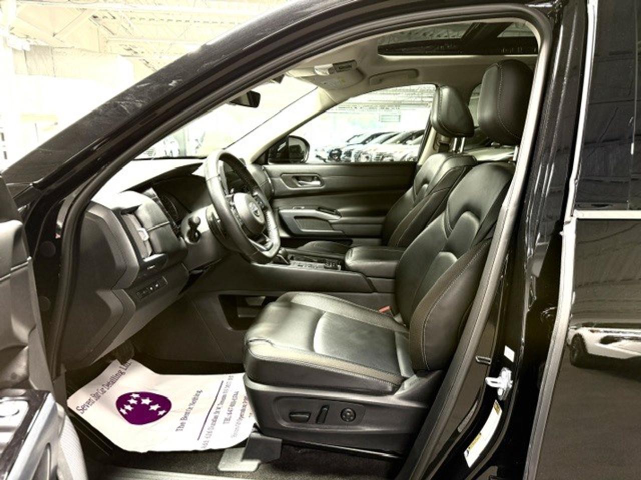 2025 Nissan Pathfinder SL 4dr 4x4 Photo