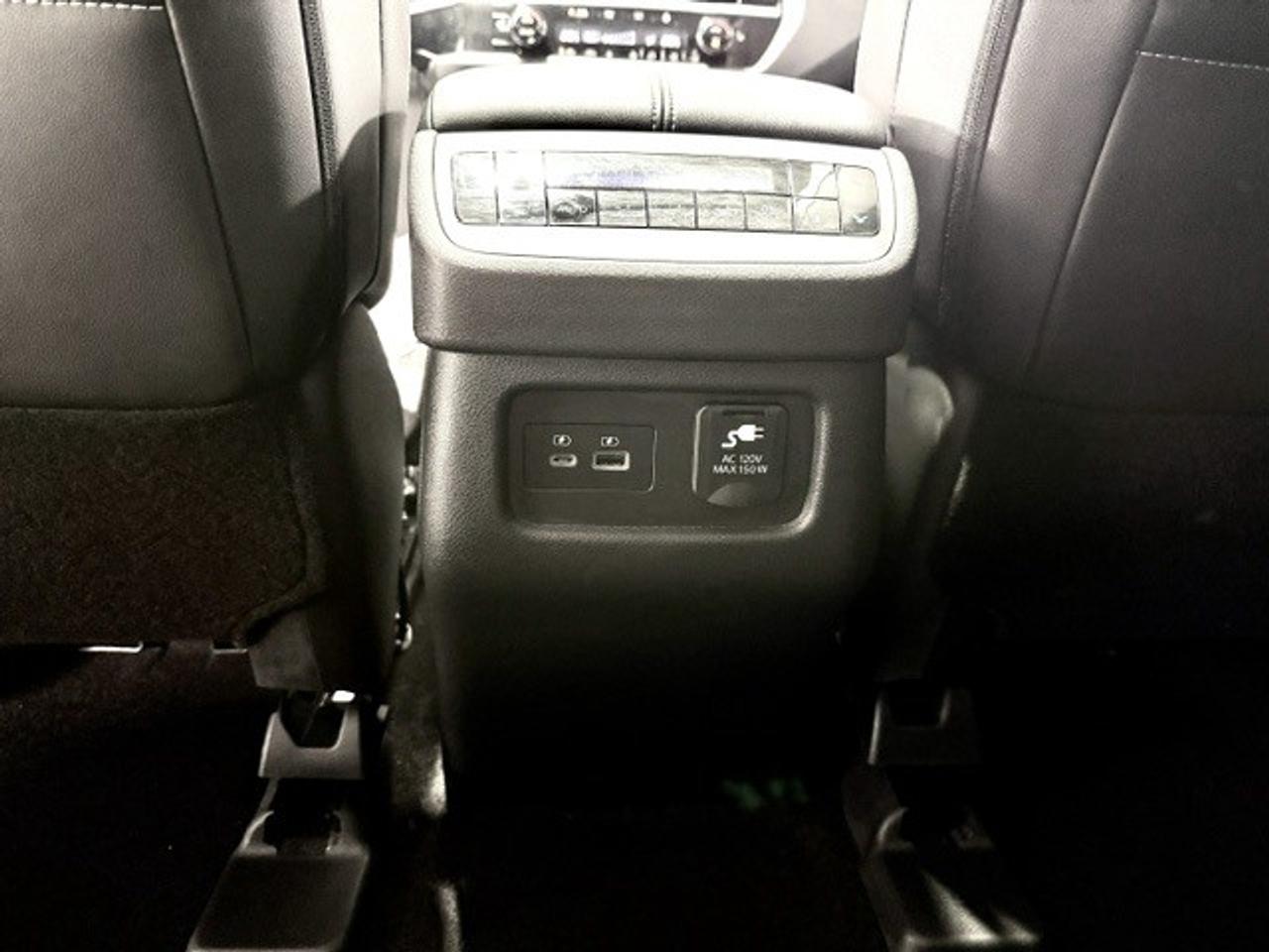 2025 Nissan Pathfinder SL 4dr 4x4 Photo