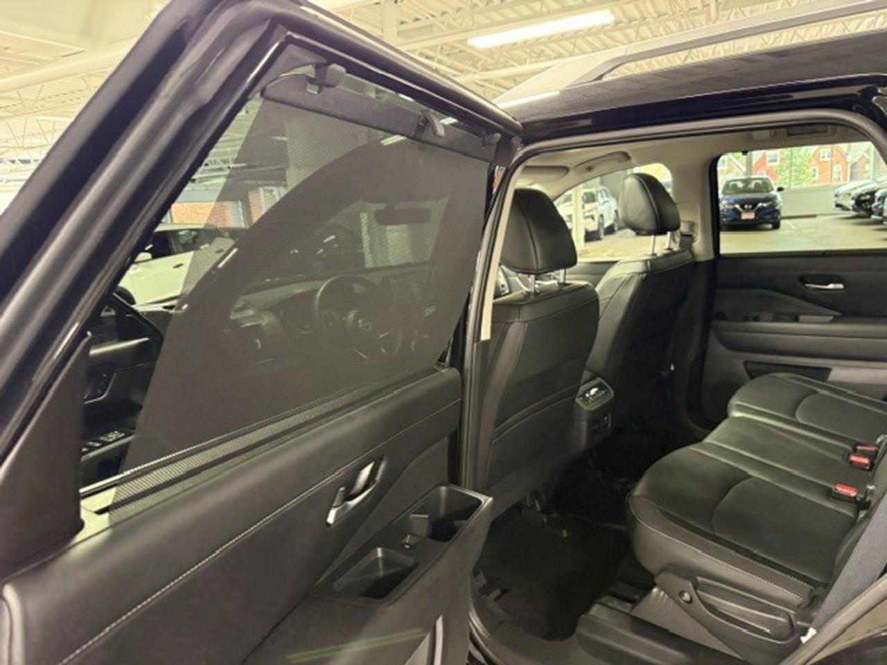 2025 Nissan Pathfinder SL 4dr 4x4 Photo