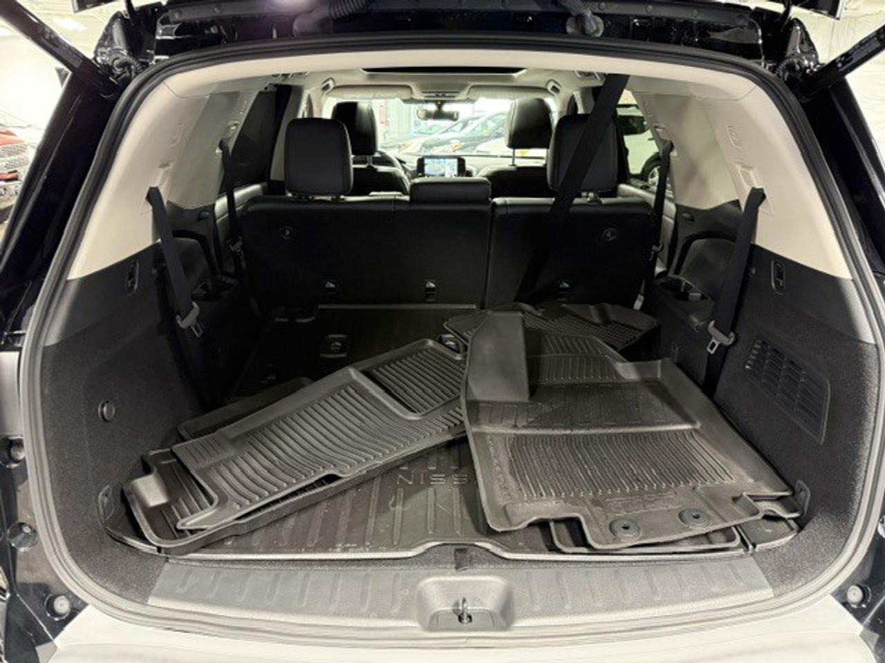 2025 Nissan Pathfinder SL 4dr 4x4 Photo
