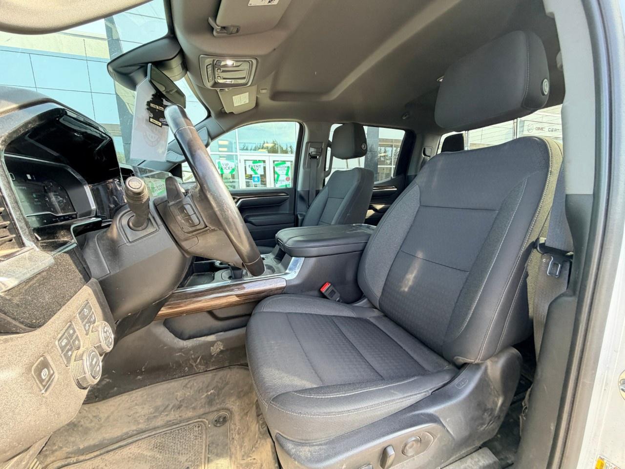 2023 Chevrolet Silverado 1500 Crew Cab Short Box 4-Wheel Drive RST Photo