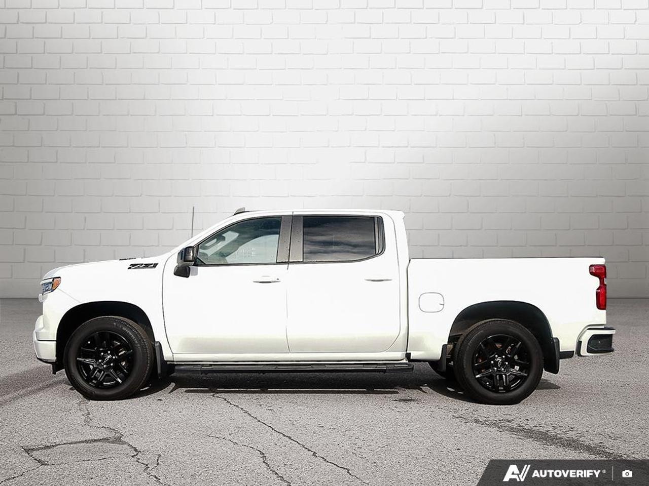 2023 Chevrolet Silverado 1500 Crew Cab Short Box 4-Wheel Drive RST Photo5
