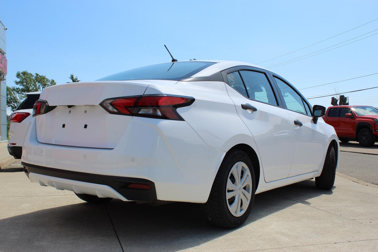 2022 Nissan Versa AS-IS Special, You safety you save Photo