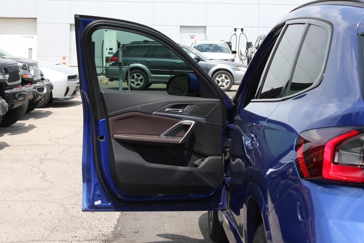 2023 BMW X1 Spot  Gps Moonroof BkpCam HtdSeats ParkingSensors Photo