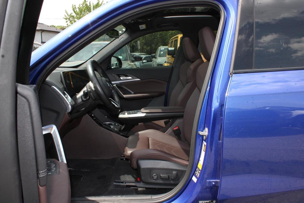 2023 BMW X1 Spot  Gps Moonroof BkpCam HtdSeats ParkingSensors Photo
